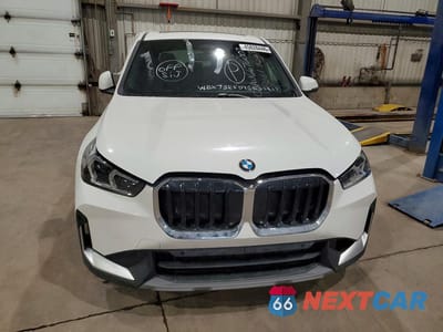 Piąte zdjęcie samochodu w środku: 2025 BMW X1 VIN:WBX73EF09S5334577 - miniatura