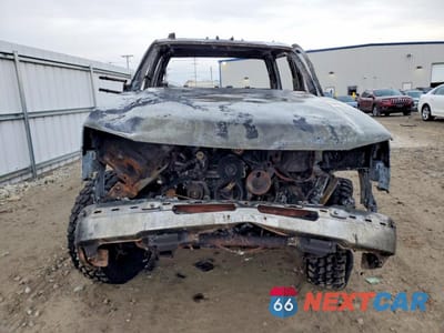 Piąte zdjęcie samochodu w środku: 2005 CHEVROLET SILVERADO K2500 HEAVY DUTY VIN:1GCHK29U35E263365 - miniatura
