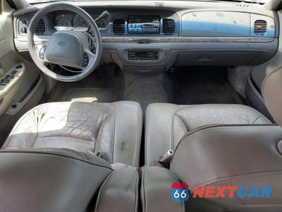 Zdjęcie 8 z 12 samochodu: 2000 FORD CROWN VICTORIA LX VIN:2FAFP74W6YX147875 - miniatura