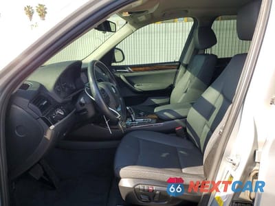 Zdjęcie 7 z 12 samochodu: 2017 BMW X3 SDRIVE28I VIN:5UXWZ7C30H0V87356 - miniatura