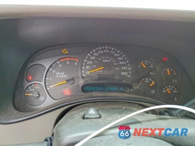 Zdjęcie 9 z 12 samochodu: 2005 CHEVROLET SILVERADO K2500 HEAVY DUTY VIN:1GCHK23245F871395 - miniatura