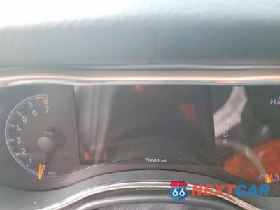 Zdjęcie 9 z 12 samochodu: 2015 JEEP GRAND CHEROKEE LIMITED VIN:1C4RJFBG9FC804452 - miniatura