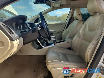 Zdjęcie 7 z 13 samochodu: 2014 VOLVO XC60 T6 VIN:YV4902DZ5E2540433 - miniatura