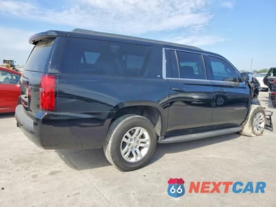Trzecie zdjęcie samochodu z tyłu: 2019 CHEVROLET SUBURBAN K1500 LT VIN:1GNSKHKC2KR336683 - miniatura