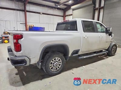 Trzecie zdjęcie samochodu z tyłu: 2023 CHEVROLET SILVERADO K2500 HEAVY DUTY LT VIN:2GC4YNE71P1718216 - miniatura