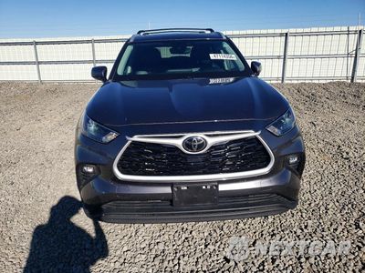Piąte zdjęcie samochodu w środku: 2023 TOYOTA HIGHLANDER XLE VIN:5TDKDRBHXPS525711 - miniatura