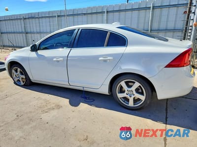 Drugie zdjęcie samochodu z przodu: 2012 VOLVO S60 T5 VIN:YV1622FS4C2049360 - miniatura