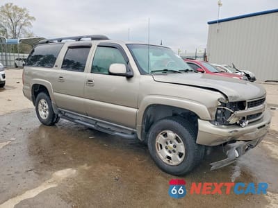 Czwarte zdjęcie samochodu z boku: 2002 CHEVROLET SUBURBAN K1500 VIN:3GNFK16Z22G268568 - miniatura