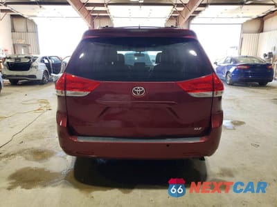 Zdjęcie 6 z 12 samochodu: 2012 TOYOTA SIENNA XLE 8-PASSENGER VIN:5TDYK3DCXCS215924 - miniatura