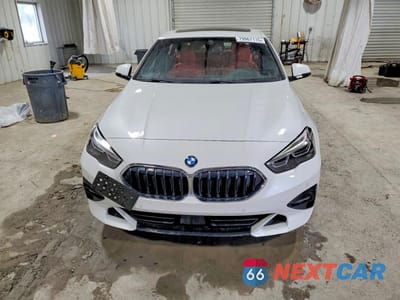 Piąte zdjęcie samochodu w środku: 2021 BMW 228XI VIN:WBA73AK06M7J14992 - miniatura