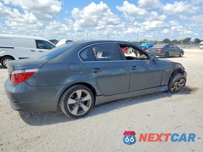 Trzecie zdjęcie samochodu z tyłu: 2004 BMW 530 I VIN:WBANA73584B808025 - miniatura