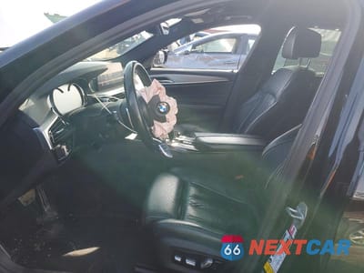 Zdjęcie 7 z 12 samochodu: 2018 BMW M550XI VIN:WBAJB9C53JB036472 - miniatura