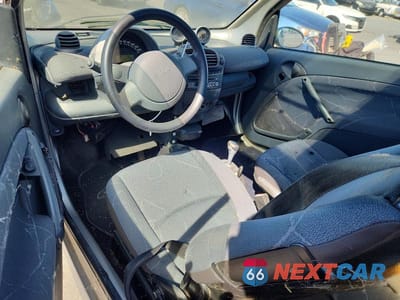 Zdjęcie 8 z 12 samochodu: 2006 SMART FORTWO VIN:WMEAJ00F06J299063 - miniatura