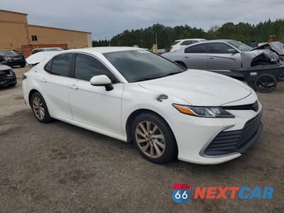 Czwarte zdjęcie samochodu z boku: 2023 TOYOTA CAMRY LE VIN:4T1C11AK1PU106505 - miniatura