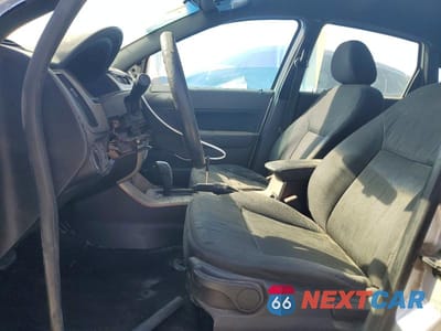 Zdjęcie 7 z 12 samochodu: 2010 FORD FOCUS VIN:1FAHP3FN7AW111765 - miniatura