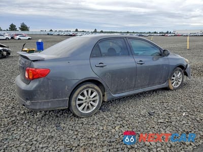 Trzecie zdjęcie samochodu z tyłu: 2010 TOYOTA COROLLA S VIN:1NXBU4EE0AZ343292 - miniatura