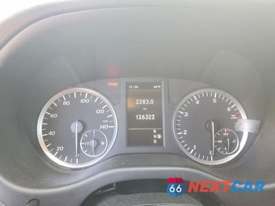Zdjęcie 9 z 14 samochodu: 2016 MERCEDES-BENZ METRIS VIN:WD4PG2EE6G3090988 - miniatura