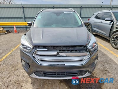 Piąte zdjęcie samochodu w środku: 2018 FORD ESCAPE TITANIUM VIN:1FMCU0J99JUB16785 - miniatura