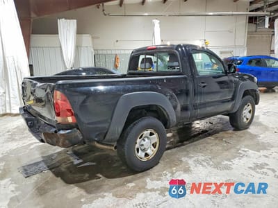 Trzecie zdjęcie samochodu z tyłu: 2013 TOYOTA TACOMA BASE VIN:5TFPX4EN5DX014544 - miniatura