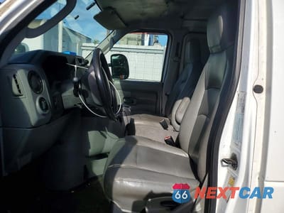 Zdjęcie 7 z 13 samochodu: 2009 FORD E250 UTILITY / SERVICE VAN VIN:1FTNE24W59DA88924 - miniatura