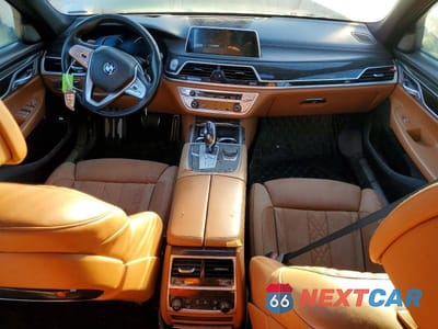 Zdjęcie 8 z 12 samochodu: 2019 BMW 750 XI VIN:WBA7F2C58KB239932 - miniatura