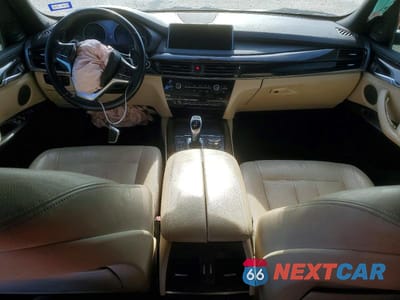 Zdjęcie 8 z 14 samochodu: 2018 BMW X5 SDRIVE35I VIN:5UXKR2C53J0X09300 - miniatura