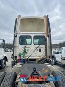 Zdjęcie 6 z 10 samochodu: 2016 FREIGHTLINER CASCADIA 125 SEMI TRUCK VIN:1FUBGEDV3GLHC5616 - miniatura