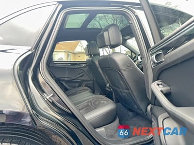 Zdjęcie 6 z 10 samochodu: 2015 PORSCHE MACAN S VIN:WP1AB2A5XFLB55276 - miniatura