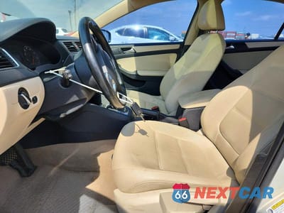 Zdjęcie 7 z 12 samochodu: 2011 VOLKSWAGEN JETTA SE VIN:3VWDZ7AJ6BM379591 - miniatura