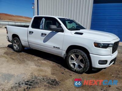 Czwarte zdjęcie samochodu z boku: 2025 RAM 1500 TRADESMAN VIN:1C6SRECG4SN597882 - miniatura