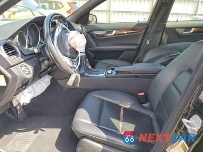 Zdjęcie 7 z 11 samochodu: 2013 MERCEDES-BENZ C 300 4MATIC VIN:WDDGF8AB1DR276349 - miniatura