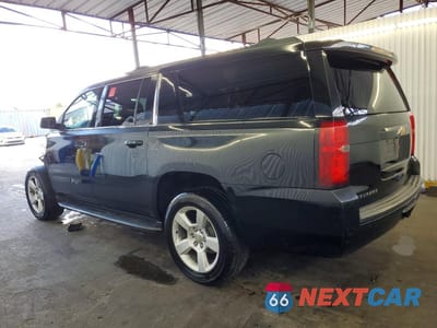 Drugie zdjęcie samochodu z przodu: 2016 CHEVROLET SUBURBAN C1500 LT VIN:1GNSCHKC9GR111780 - miniatura