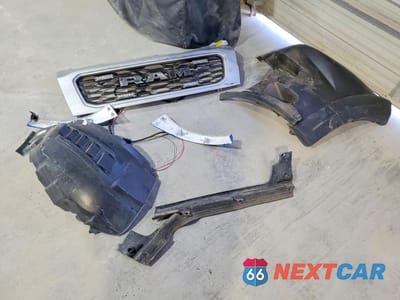 Zdjęcie 13 z 14 samochodu: 2022 RAM PROMASTER - AMBULANCE VIN:3C6LRVDG7NE113697 - miniatura