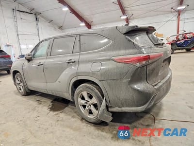 Drugie zdjęcie samochodu z przodu: 2021 TOYOTA HIGHLANDER L VIN:5TDCZRBH2MS526496 - miniatura