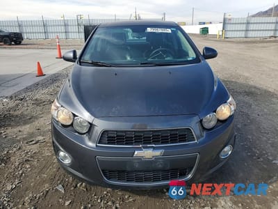 Piąte zdjęcie samochodu w środku: 2013 CHEVROLET SONIC LTZ VIN:1G1JE5SBXD4105699 - miniatura