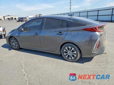 Drugie zdjęcie samochodu z przodu: 2021 TOYOTA PRIUS PRIME LE VIN:JTDKAMFP1M3178084 - miniatura