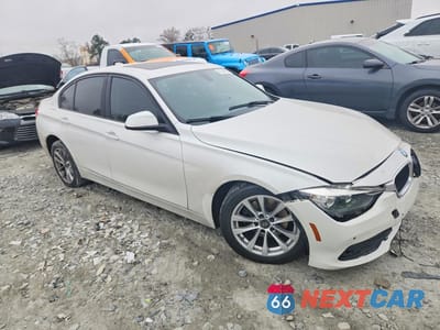 Czwarte zdjęcie samochodu z boku: 2016 BMW 320 XI VIN:WBA8E5G53GNU19747 - miniatura