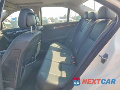 Zdjęcie 10 z 12 samochodu: 2008 MERCEDES-BENZ C 300 VIN:WDDGF54X98F090894 - miniatura