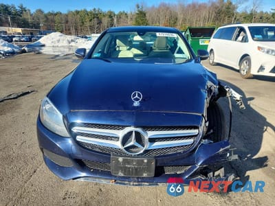 Piąte zdjęcie samochodu w środku: 2016 MERCEDES-BENZ C300 VIN:55SWF4KB0GU161795 - miniatura