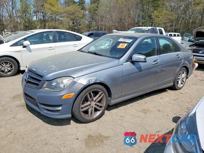 2013 MERCEDES-BENZ C 250 WDDGF4HB3DA879414 - główne zdjęcie licytacji z USA - miniatura
