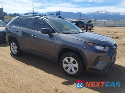 Czwarte zdjęcie samochodu z boku: 2020 TOYOTA RAV4 LE VIN:JTMF1RFV5LD057368 - miniatura