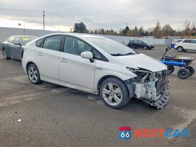 Czwarte zdjęcie samochodu z boku: 2010 TOYOTA PRIUS V VIN:JTDKN3DUXA0046722 - miniatura