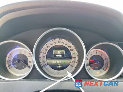 Zdjęcie 9 z 12 samochodu: 2014 MERCEDES-BENZ C 250 VIN:WDDGF4HB2EG222330 - miniatura