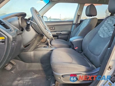 Zdjęcie 7 z 12 samochodu: 2011 KIA SOUL + VIN:KNDJT2A25B7712649 - miniatura