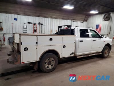 Trzecie zdjęcie samochodu z tyłu: 2020 RAM 2500 TRADESMAN VIN:3C6UR5HJ9LG172939 - miniatura