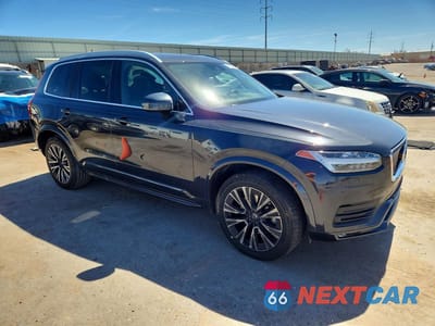Czwarte zdjęcie samochodu z boku: 2021 VOLVO XC90 T5 MOMENTUM VIN:YV4102CK4M1680883 - miniatura