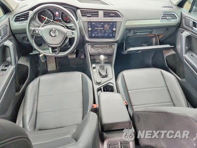 Zdjęcie 8 z 13 samochodu: 2018 VOLKSWAGEN TIGUAN VIN:3VV2B7AX2JM075211 - miniatura