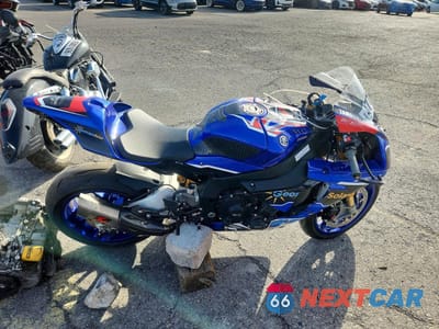2019 YAMAHA YZFR1M JYARN40E2KA000862 - główne zdjęcie licytacji z USA - miniatura
