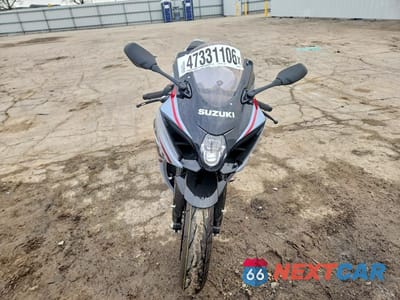 Drugie zdjęcie samochodu z przodu: 2024 SUZUKI GSX-R1000 VIN:JS1DM11B7R7100445 - miniatura