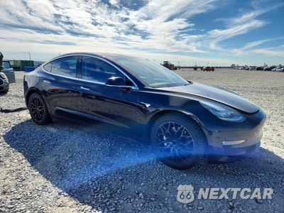 Czwarte zdjęcie samochodu z boku: 2018 TESLA MODEL 3 VIN:5YJ3E1EB1JF113084 - miniatura